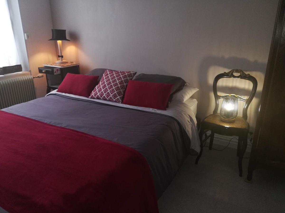 Bed and Breakfast Le Coq En Pate Ромийи-сюр-Сен Экстерьер фото